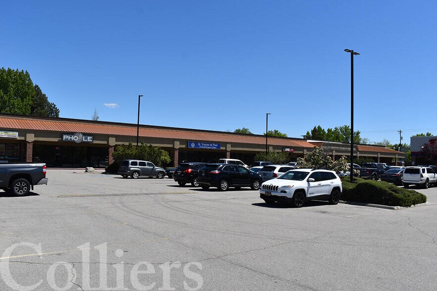 More Photos Of 2100-2174 S Broadway Ave, Boise Storefront For Lease