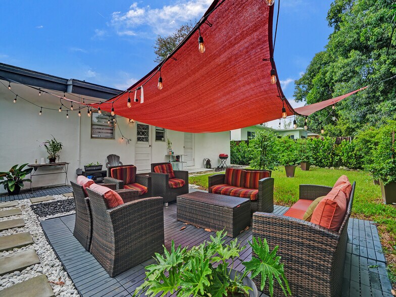 More Photos Of 281 NE 112th St, Miami Light Distribution For Sale