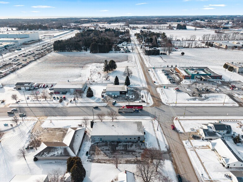 More Photos Of 3420 Dewey St, Manitowoc Freestanding For Lease