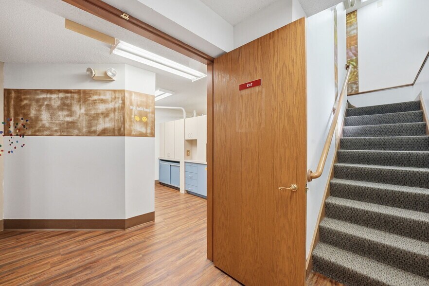 More Photos Of 1050 Sullivan Ave, South Windsor Medical For Sale