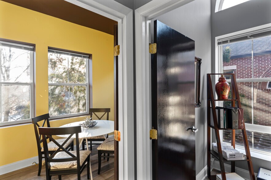 More Photos Of 21165 Whitfield Pl, Sterling Medical For Sale