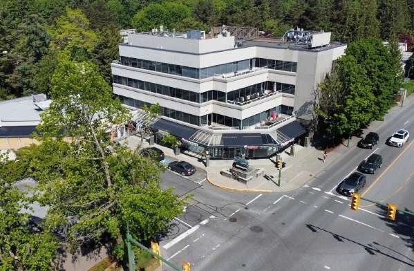 More Photos Of 2609 Westview Dr, North Vancouver Office For Lease