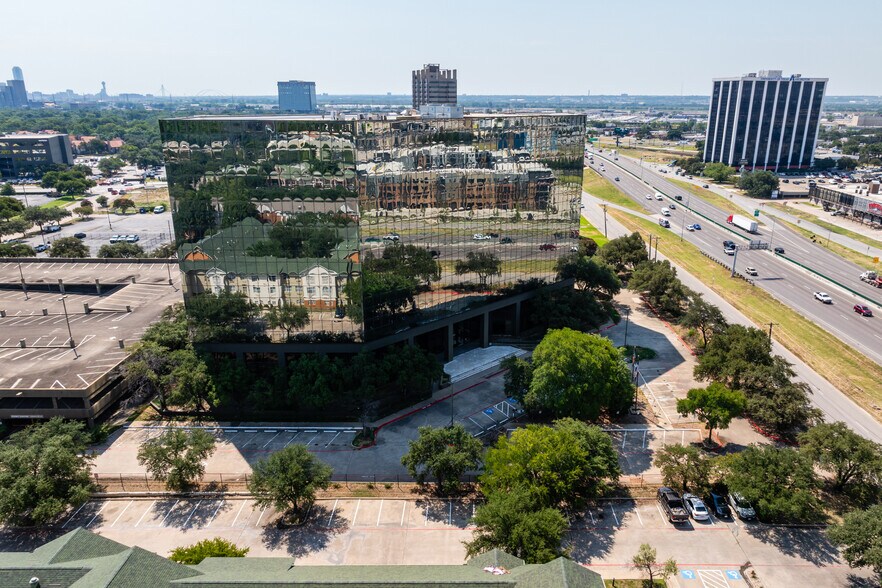More Photos Of 7800 N Stemmons Fwy, Dallas Office For Sale