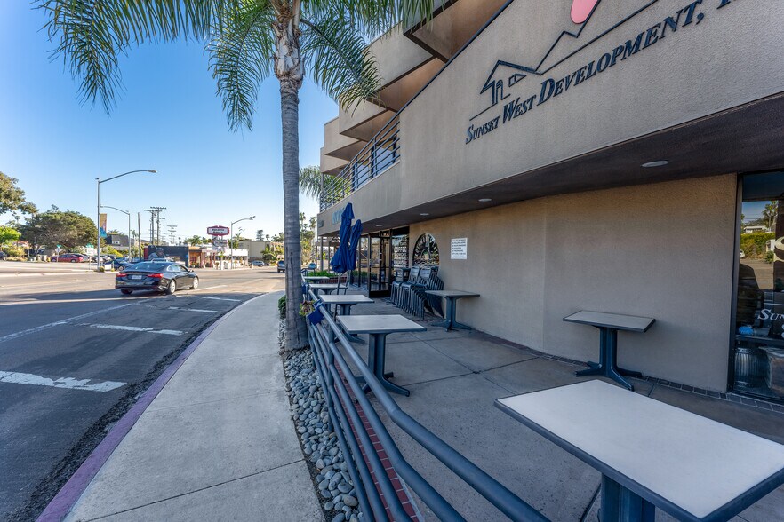 More Photos Of 6800-6830 La Jolla Blvd, San Diego General Retail For Lease