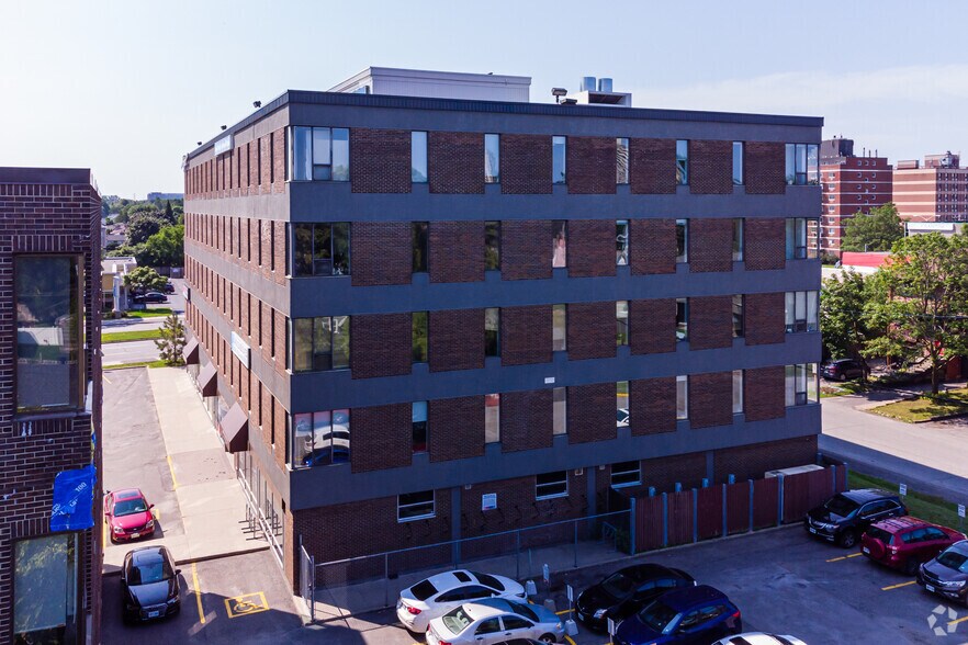 More Photos Of 2255 Carling Ave, Ottawa Office For Lease