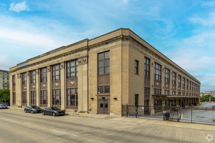 More Photos Of 1501 Saint Paul St, Baltimore Apartments For Lease