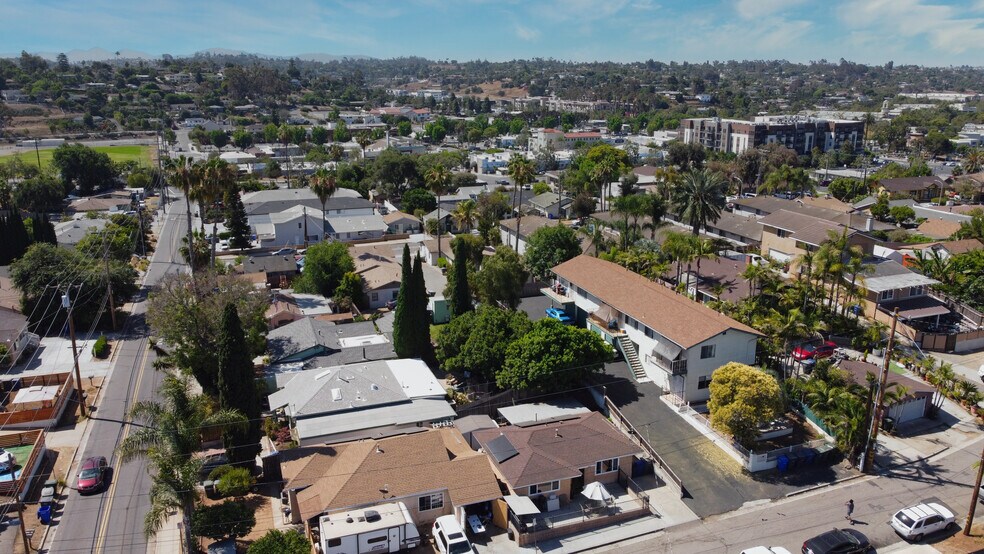 More Photos Of 327 E Orange St, Vista Apartments For Sale