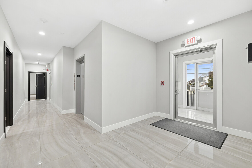 Primary Photo Of 533 Greenwich St, Hempstead Apartments For Sale