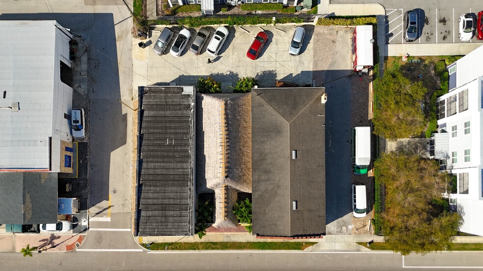 More Photos Of 1001 Manatee Ave, Bradenton Storefront Retail Office For Sale