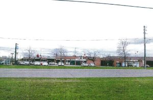 More Photos Of 340 Eagle St W, Newmarket Storefront For Sale