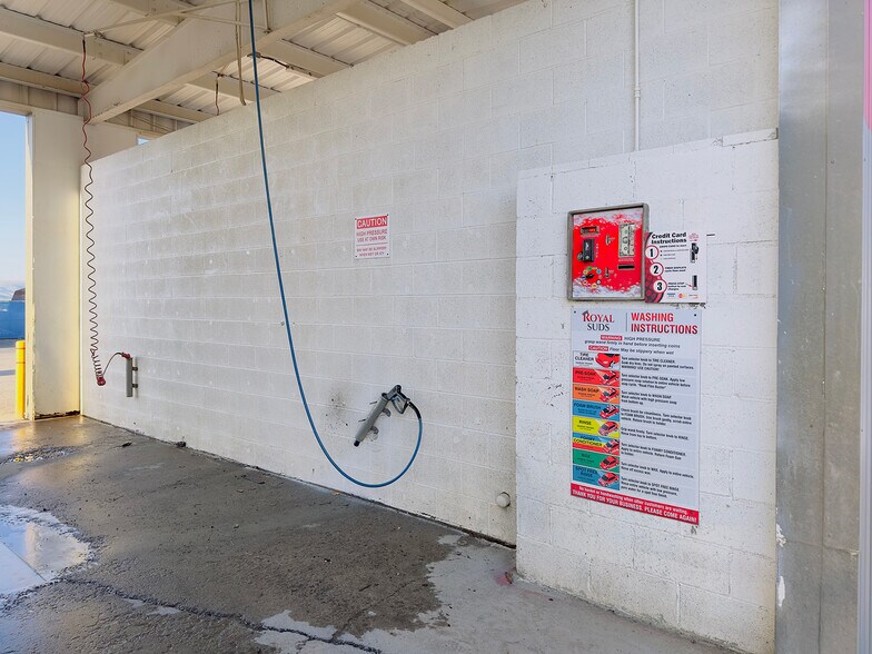 More Photos Of 1027 Linden Ave, Lewiston Carwash For Sale