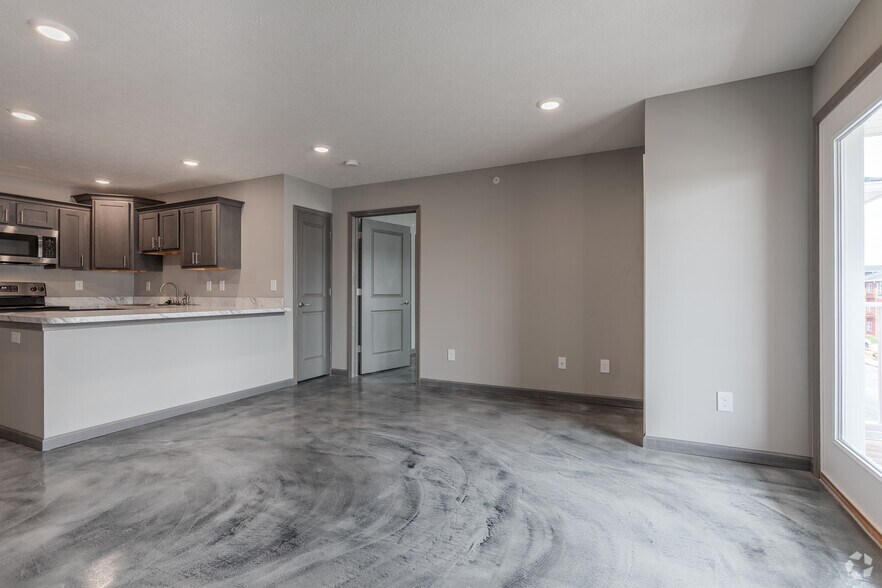 More Photos Of 1812 Bourbon St, Ashville Apartments For Sale