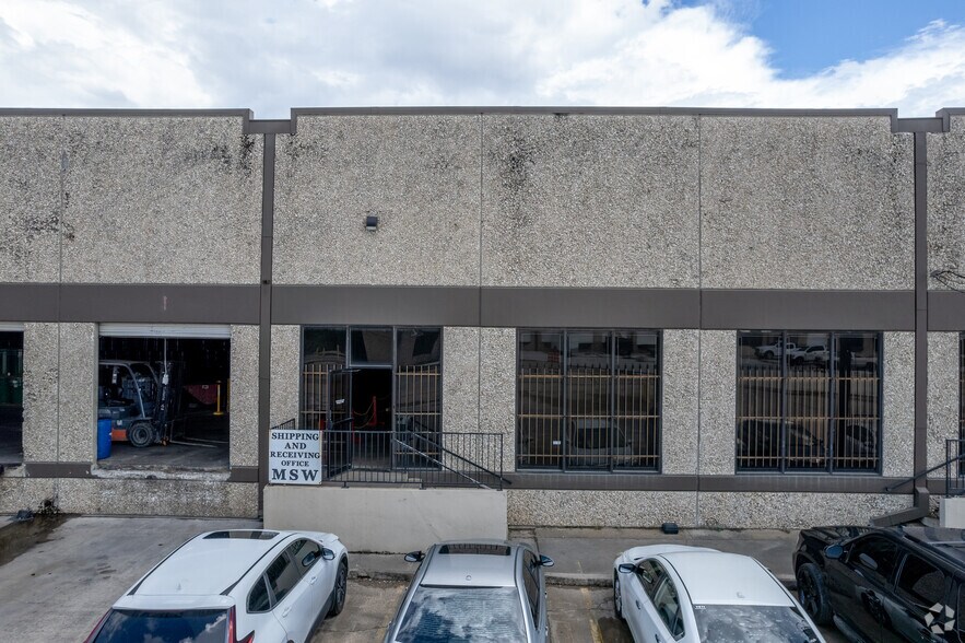 More Photos Of 1825 Turning Basin Dr, Houston Unknown For Lease