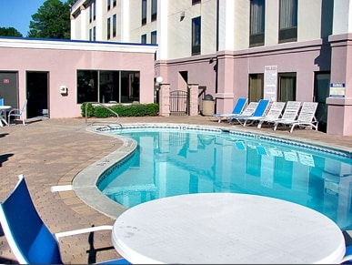 More Photos Of 427 S Main St, Statesboro Hotel For Sale