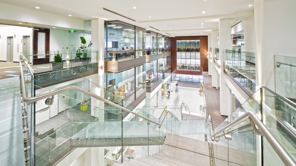 More Photos Of 111 SW 5th Ave, Portland Coworking Space