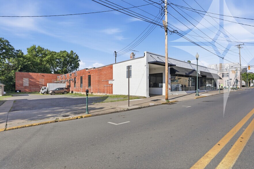 More Photos Of 419 W King St, Martinsburg Storefront For Sale