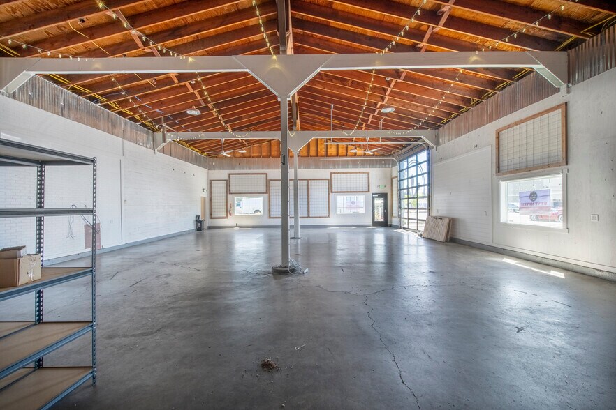 More Photos Of 4761 Lancaster Dr NE, Salem Warehouse For Lease