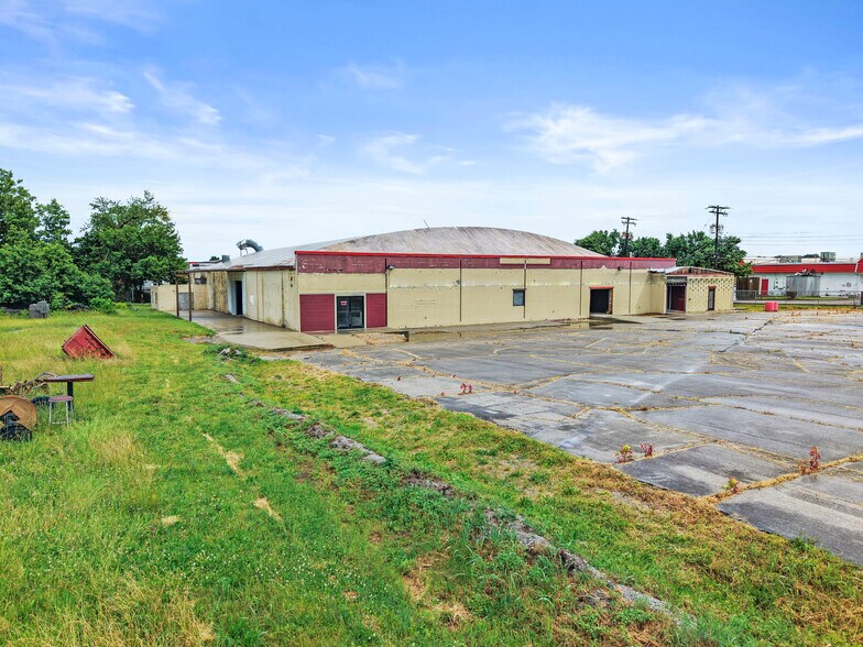 More Photos Of 101 Hi Lane Dr, Richmond Warehouse For Lease