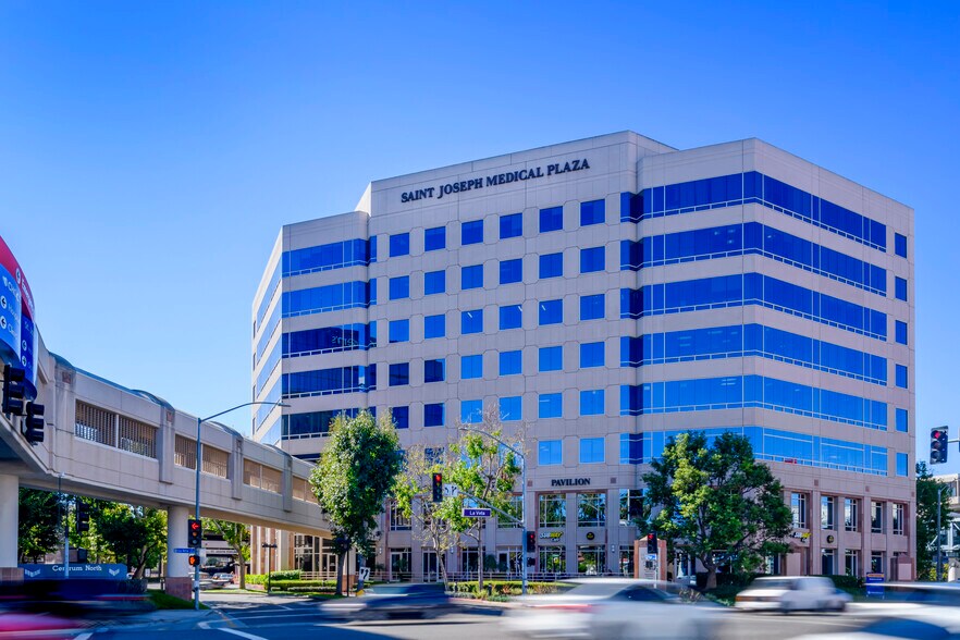 More Photos Of 1140 W La Veta Ave, Orange Medical For Lease