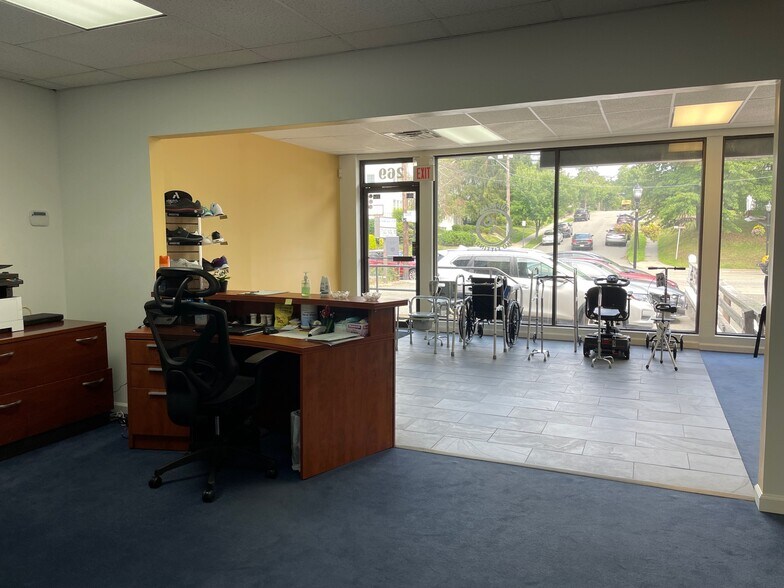 More Photos Of 269 Bloomfield Ave, Verona Freestanding For Sale