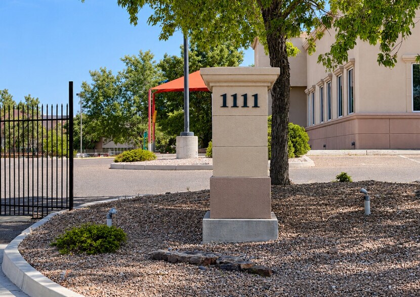 More Photos Of 1111 Menaul Blvd NE, Albuquerque Medical For Sale