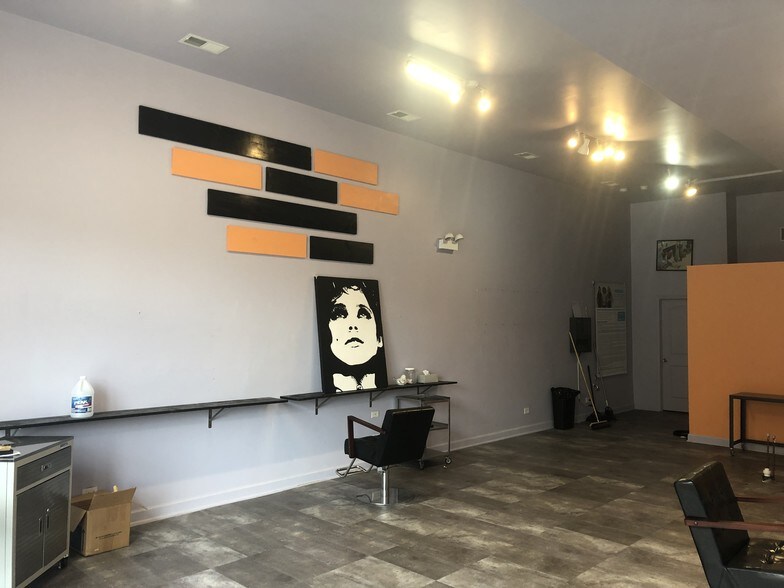 More Photos Of 5642 N Broadway St, Chicago Apartments For Lease