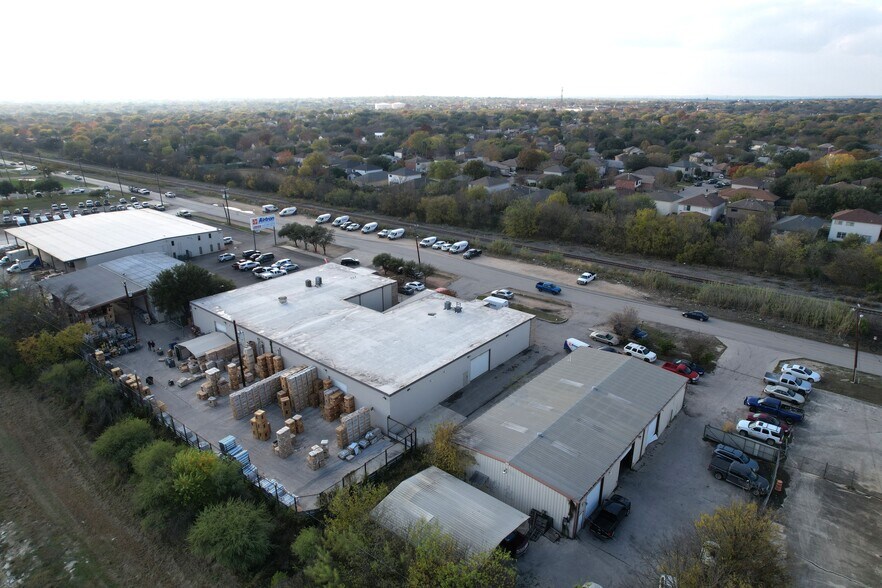 More Photos Of 13726-13730 Lookout Rd, San Antonio Light Distribution For Sale