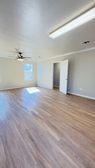 More Photos Of 216 S FM 1660, Hutto Daycare Center For Lease