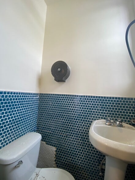 More Photos Of 1159 Flatbush Ave, Brooklyn General Retail For Lease