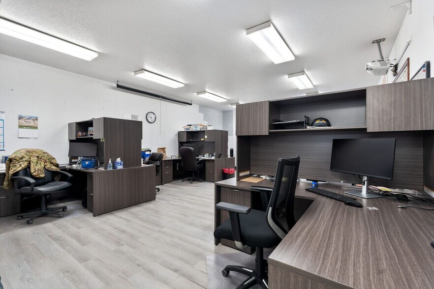 More Photos Of 2765 Fairgrounds Rd, American Falls Distribution For Sale
