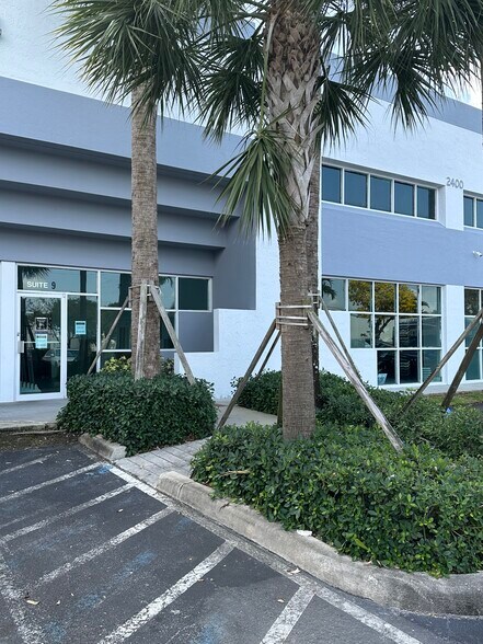 More Photos Of 2400 W Copans Rd, Pompano Beach Showroom For Lease