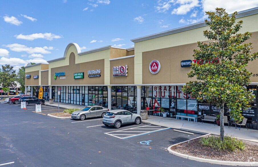 More Photos Of 3050 Alafaya Trl, Oviedo Freestanding For Lease