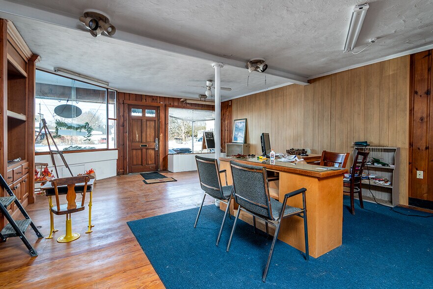 More Photos Of 388 Child St, Warren Freestanding For Sale