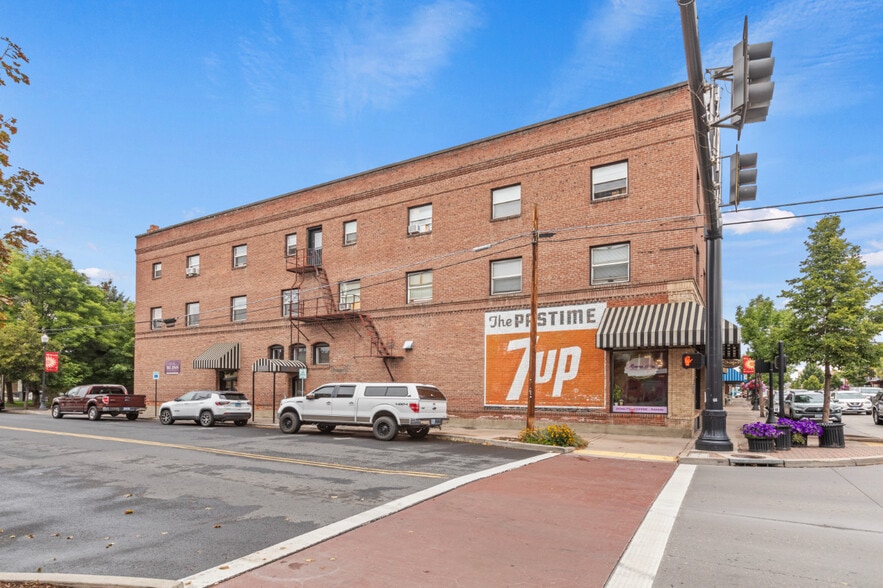 More Photos Of 615 SW Evergreen Ave, Redmond Multifamily For Sale