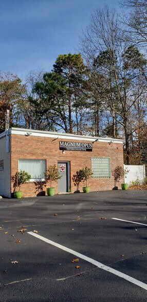 More Photos Of Point Plz, Somers Point Light Manufacturing For Lease