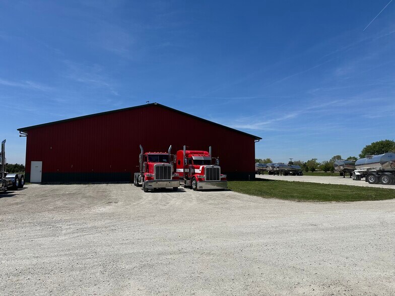 More Photos Of 10919 W Wilmington Rd, Peotone Distribution For Sale