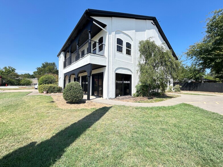 More Photos Of 1610 Posey Ln, Sulphur Springs Office For Sale