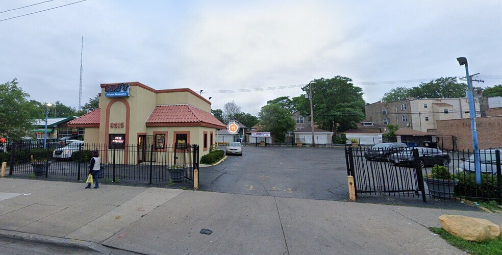 Primary Photo Of 8315 S Cottage Grove Ave, Chicago Restaurant For Lease