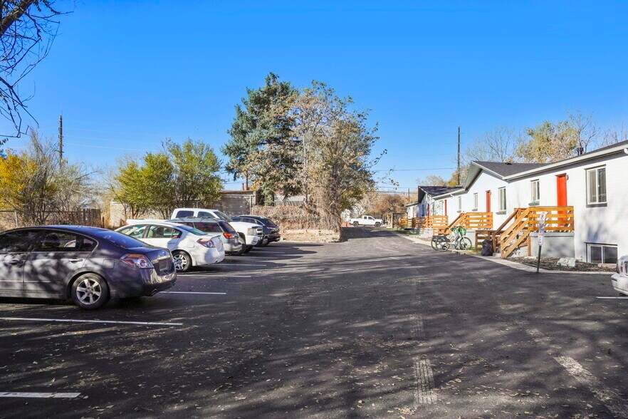 More Photos Of 982 S Sheridan Blvd, Denver Apartments For Sale