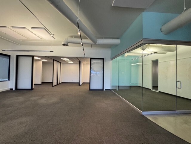 More Photos Of 20101 SW Birch St, Newport Beach Office For Lease