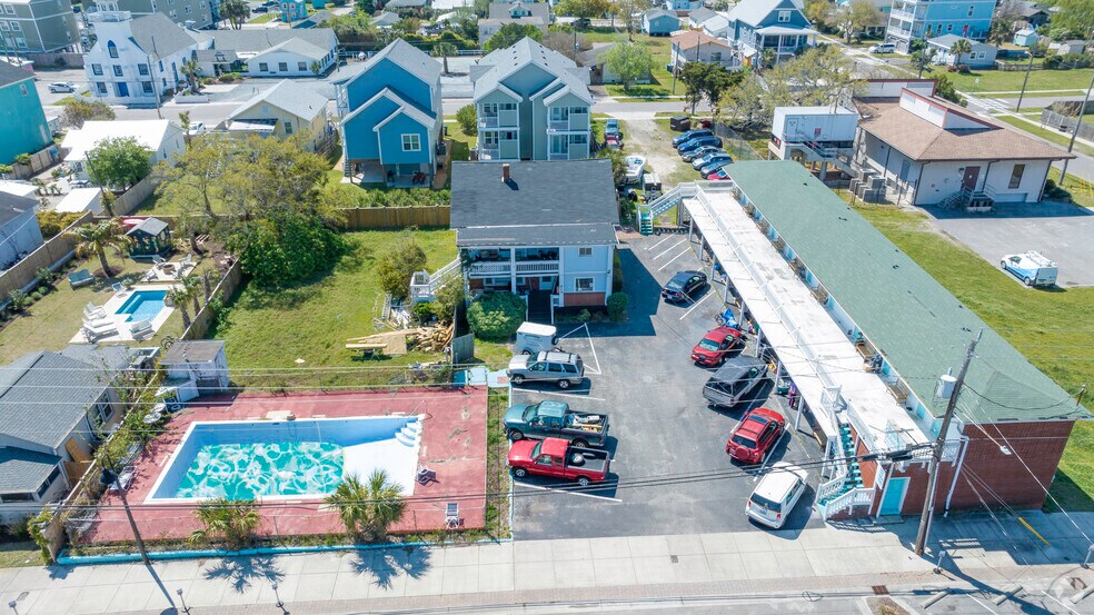 More Photos Of 213 Cape Fear Blvd, Carolina Beach Hotel For Sale