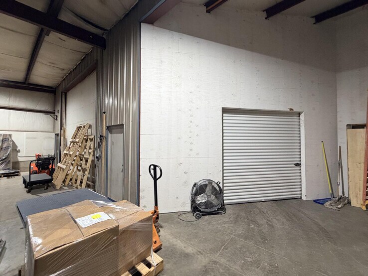 More Photos Of 4314 Centurion Dr, Bismarck Warehouse For Sale
