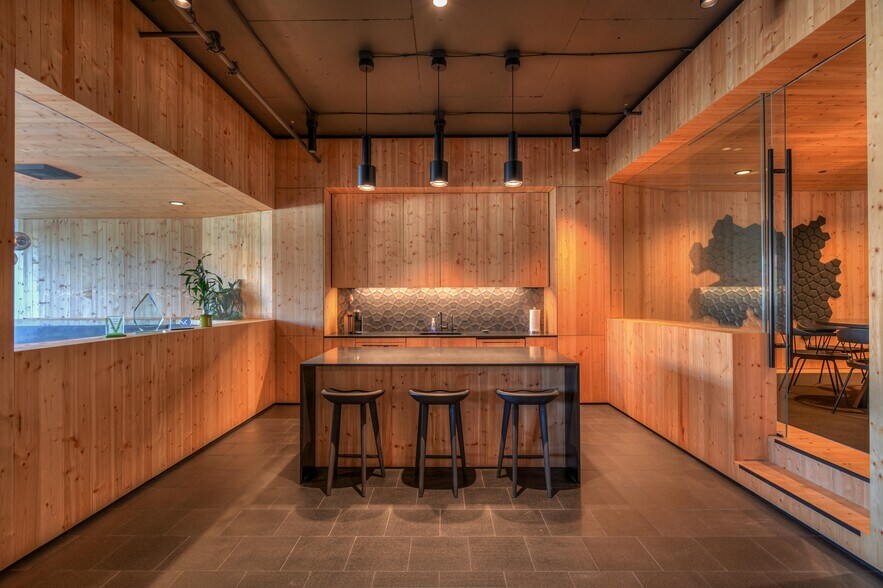 More Photos Of 919 NW Bond St, Bend Office Residential For Sale