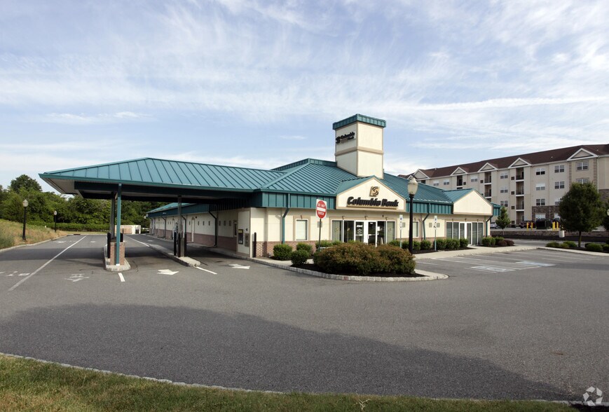More Photos Of 204 Grove Ave, Thorofare Bank For Lease