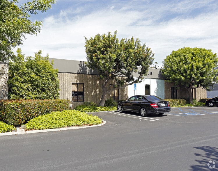 More Photos Of 3195 Airport Loop Dr, Costa Mesa Light Manufacturing For Lease
