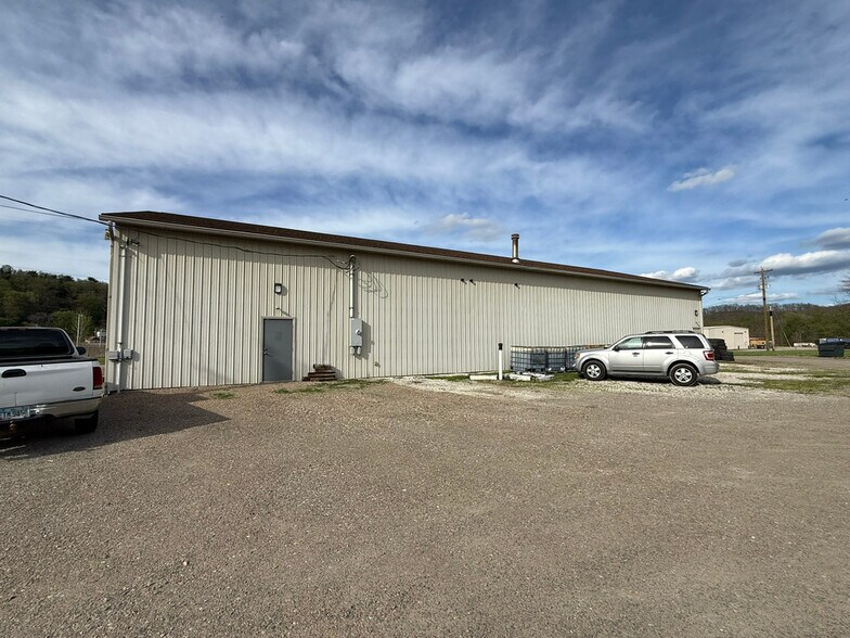 More Photos Of 1 Dennison Yard Cir, Dennison General Retail For Sale