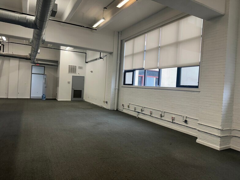 More Photos Of 5534-5546 Pulaski Ave, Philadelphia Office For Lease
