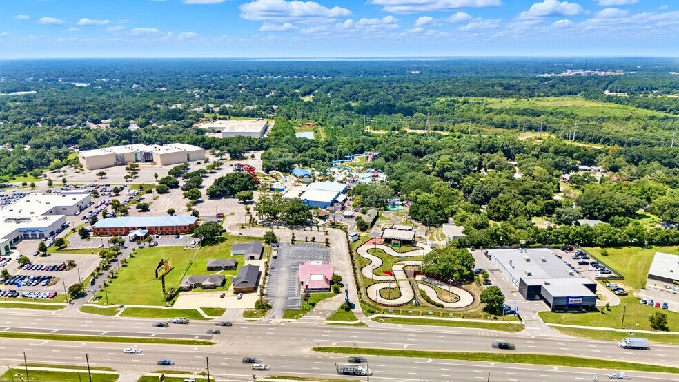 More Photos Of 6709 Pensacola Blvd, Pensacola Amusement Park For Sale