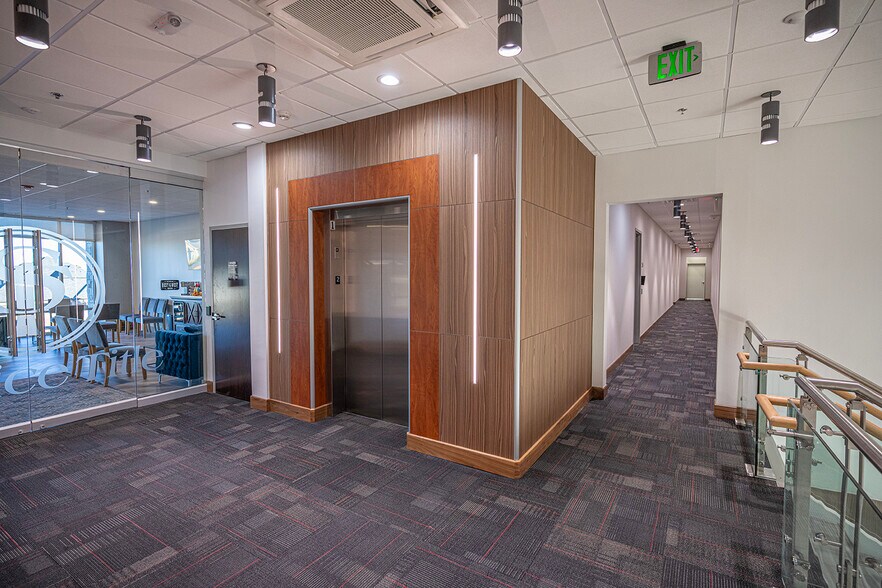 More Photos Of 11417 Slide Rd, Lubbock Unknown For Lease