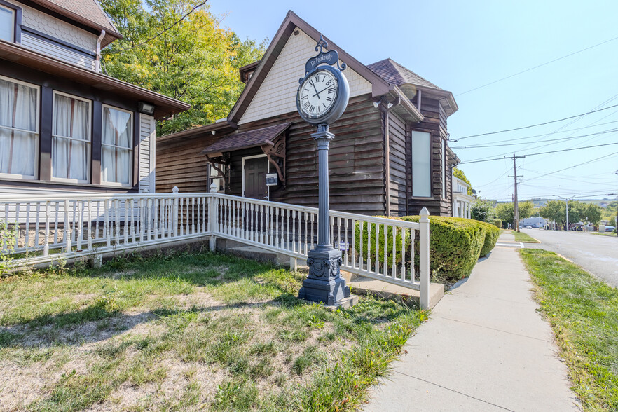 Primary Photo Of 310 Mulberry St, Scottdale Medical For Lease